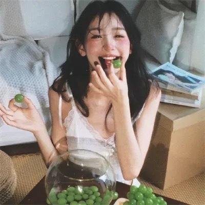 放荡男女一家春 海报