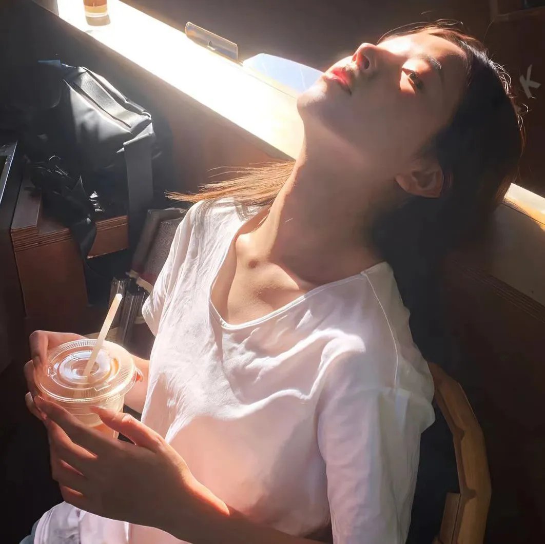怪诞黑家族 海报